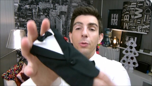 LELO TUX : le SMOKING pour la bite ! (msieur-jeremy.fr)