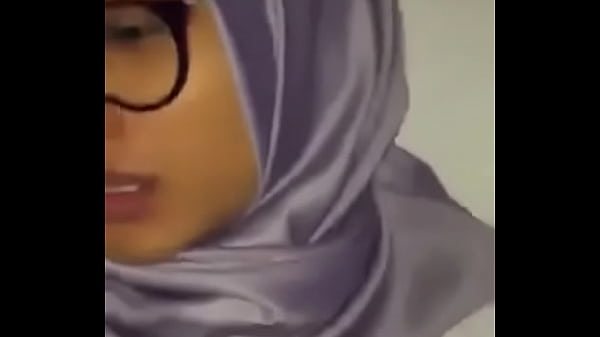 Hijab Ungu https://ouo.io/8gGFHD